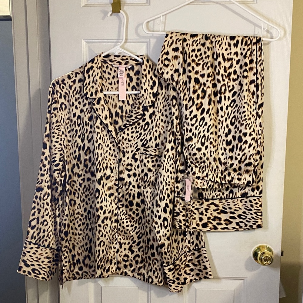 Victoria’s Secret’s leopard print, 
PJs/evening wear size XL